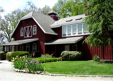 Spacious and Secluded Vacation Rental on a Picturesque Vineyard in Gold Country, California - glamping.directory