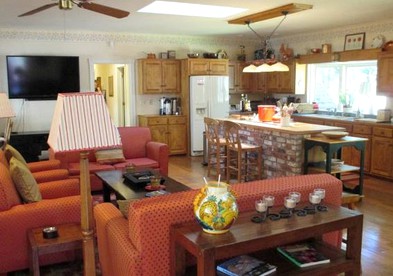 Spacious and Secluded Vacation Rental on a Picturesque Vineyard in Gold Country, California - Grass Valley, California - glamping.directory