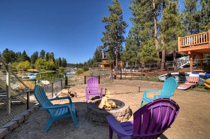 Cozy Lakefront Cabin with Firepit and Scenic Views near The Village in Big Bear, California - Big Bear Lake, California - glamping.directory