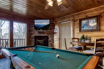 Pigeon Forge Log Cabin, for Family Glamping near Dollywood - Pigeon Forge, Tennessee - glamping.directory