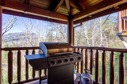 Pigeon Forge Log Cabin, for Family Glamping near Dollywood - Pigeon Forge, Tennessee - glamping.directory