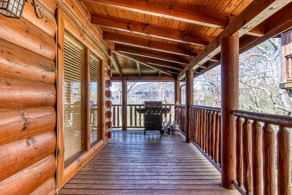 Pigeon Forge Log Cabin, for Family Glamping near Dollywood - Pigeon Forge, Tennessee - glamping.directory
