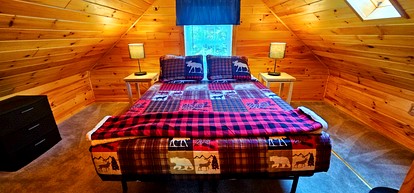 Vibrant Cozy Cabin Haven Near Moosehead Lake, Maine - Greenville, Maine - glamping.directory