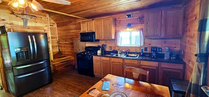 Vibrant Cozy Cabin Haven Near Moosehead Lake, Maine - Greenville, Maine - glamping.directory