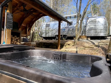 Luxury Airstream Rental for Intimate Getaways to Pisgah Forest, North Carolina - glamping.directory