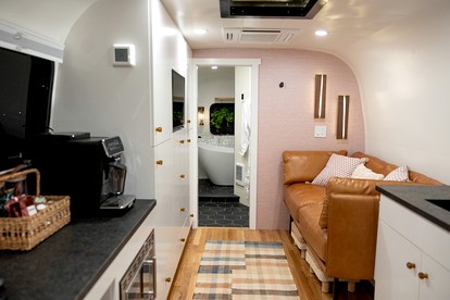 Luxury Airstream Rental for Intimate Getaways to Pisgah Forest, North Carolina - Pisgah Forest, North Carolina - glamping.directory