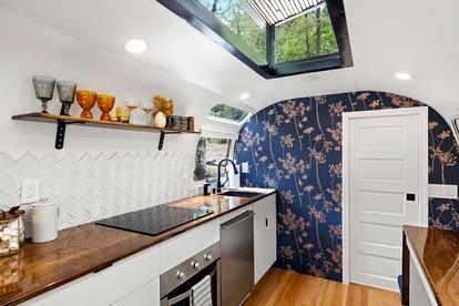 Luxury Airstream Rental for Intimate Getaways to Pisgah Forest, North Carolina - Pisgah Forest, North Carolina - glamping.directory