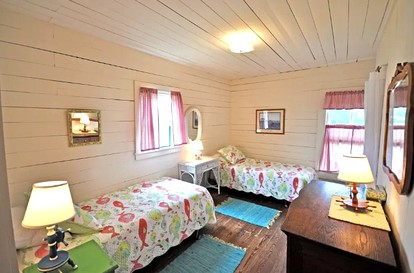 Rustic Cottage Rental on National Seashore with Ocean Views in Cape Cod - Eastham, Massachusetts - glamping.directory