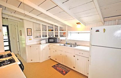 Rustic Cottage Rental on National Seashore with Ocean Views in Cape Cod - Eastham, Massachusetts - glamping.directory