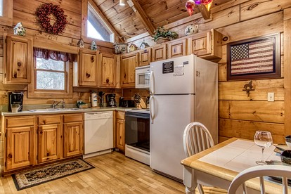 Rustic Cabin with Jacuzzi and Pool Table in Pigeon Forge, Tennessee - Pigeon Forge, Tennessee - glamping.directory