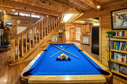 Rustic Cabin with Jacuzzi and Pool Table in Pigeon Forge, Tennessee - Pigeon Forge, Tennessee - glamping.directory