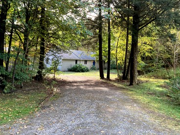 Cabin Rental for Four in Stephentown, New York, for Weekend Getaways to Nature - glamping.directory