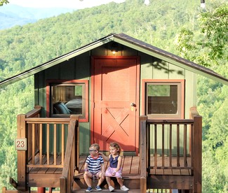 Treetop Cabin for the Ultimate Getaway near Lake Lure in Bostic, North Carolina - Rutherfordton, North Carolina - glamping.directory