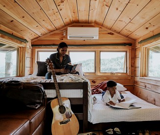 Treetop Cabin for the Ultimate Getaway near Lake Lure in Bostic, North Carolina - Rutherfordton, North Carolina - glamping.directory