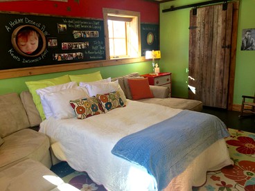 Private Rustic Cabin with Ski-In and Ski-Out Access in Jackson, New Hampshire - Jackson, New Hampshire - glamping.directory
