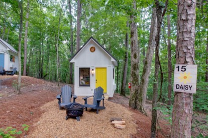 Luminous Tiny Cabin with Amazing Hiking Trails in Alabama - Scottsboro, Alabama - glamping.directory