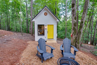 Luminous Tiny Cabin with Amazing Hiking Trails in Alabama - glamping.directory