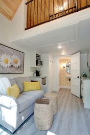 Luminous Tiny Cabin with Amazing Hiking Trails in Alabama - Scottsboro, Alabama - glamping.directory