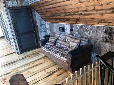 Gorgeous Vacation Cabin with Mountain Views near Cherokee National Forest, North Carolina - Sugar Grove, North Carolina - glamping.directory