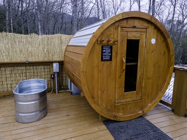 Luxury Wellness Dome with Private Sauna, Hot Tub & Cold Plunge Near Pisgah National Forest | Balsam Grove, North Carolina - Balsam Grove, North Carolina - glamping.directory