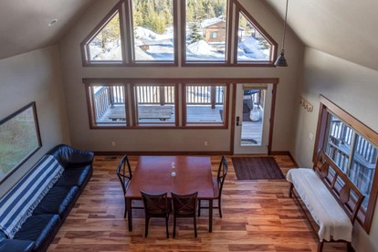 Inviting Vacation Cabin with Mountain Views near Glacier National Park, Montana - West Glacier, Montana - glamping.directory