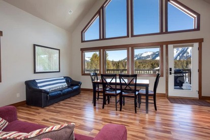 Inviting Vacation Cabin with Mountain Views near Glacier National Park, Montana - West Glacier, Montana - glamping.directory