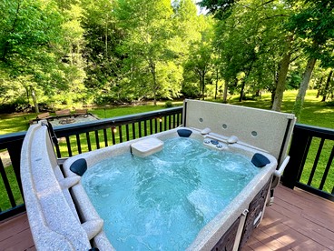 Spacious Group Cabin Beautiful Outdoor Spaces and Game Room in Tennessee - Sevierville, Tennessee - glamping.directory
