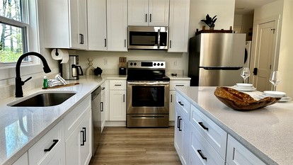 Relaxing Cabin Nestled Amidst Trees and Fire Pit Provided in Monteagle, Tennessee - Monteagle, Tennessee - glamping.directory