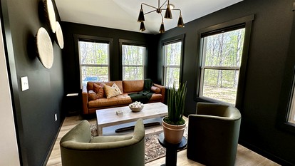 Relaxing Cabin Nestled Amidst Trees and Fire Pit Provided in Monteagle, Tennessee - Monteagle, Tennessee - glamping.directory