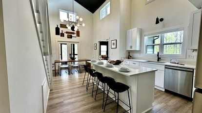 Relaxing Cabin Nestled Amidst Trees and Fire Pit Provided in Monteagle, Tennessee - Monteagle, Tennessee - glamping.directory