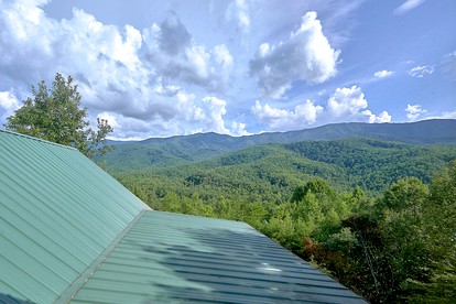 Mountain Haven Glamping near Great Smoky Mountains National Park in Gatlinburg, Tennessee - Gatlinburg, Tennessee - glamping.directory