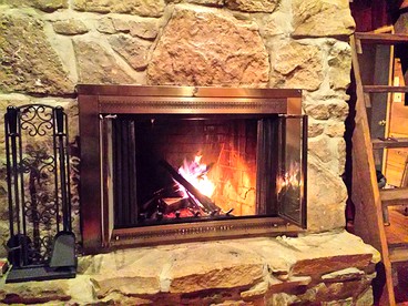 Charmingly Rustic Weekend Getaway in the Mountains near Pittsburgh, Pennsylvania - Champion, Pennsylvania - glamping.directory