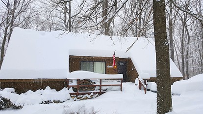 Charmingly Rustic Weekend Getaway in the Mountains near Pittsburgh, Pennsylvania - Champion, Pennsylvania - glamping.directory