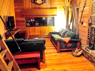 Charmingly Rustic Weekend Getaway in the Mountains near Pittsburgh, Pennsylvania - Champion, Pennsylvania - glamping.directory