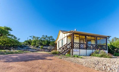 Charming Cabin Rental in Wine Country of Fredericksburg, Texas - Fredericksburg, Texas - glamping.directory