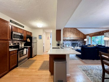 Family-Friendly Rental with Outdoor Pool in New Hampshire - Bartlett, New Hampshire - glamping.directory