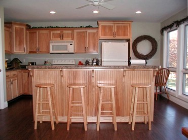 Cozy Vacation Rental for 14 Guests on Lake Cumberland in Kentucky - Bronston, Kentucky - glamping.directory