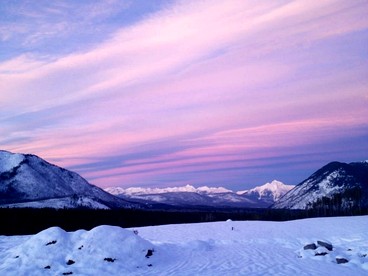 Deluxe Getaway Rental in a Mountain Cabin near Lake McDonald, Montana - West Glacier, Montana - glamping.directory