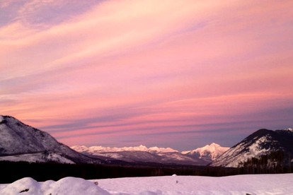 Deluxe Getaway Rental in a Mountain Cabin near Lake McDonald, Montana - West Glacier, Montana - glamping.directory