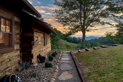 Gorgeous Rustic Cabin with Hot Tub for Romantic Getaway near Gatlinburg, Tennessee - glamping.directory