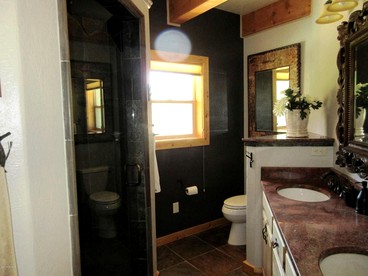 Cozy Lodge Rental near Bitterroot Valley, Montana - Darby, Montana - glamping.directory
