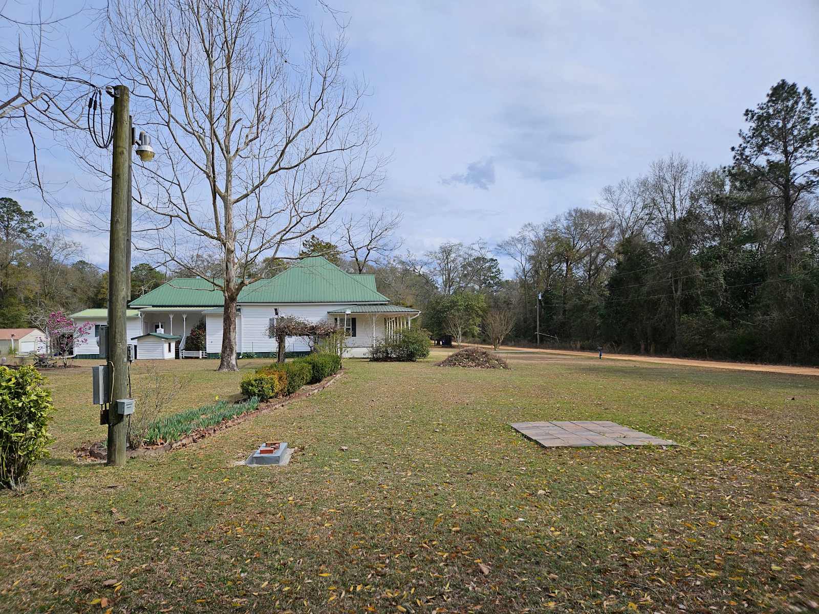 Stump's Country Camping - Troy, Alabama - glamping.directory