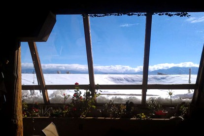 Unique Getaway with Mountain Views in Taos, New Mexico - Taos, New Mexico - glamping.directory
