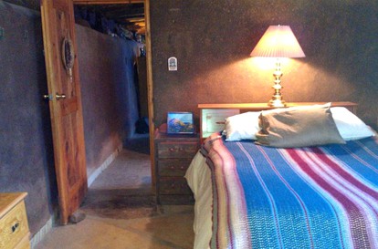 Unique Getaway with Mountain Views in Taos, New Mexico - Taos, New Mexico - glamping.directory