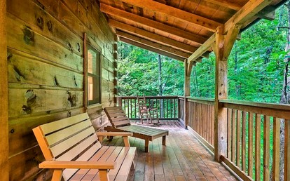 Secluded and Luxurious Log Cabin with Private Hot Tub in the Great Smoky Mountains, Perfect for a Family Getaway to Gatlinburg - Sevierville, Tennessee - glamping.directory