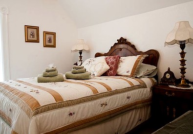 Romantic Getaway Accommodation for Two in Yellowstone County, Montana - Hungry Horse, Montana - glamping.directory