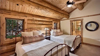 Rustic Vacation Rental with Exposed Log Beams near the Steamboat Ski Area, Colorado - Steamboat, Colorado - glamping.directory