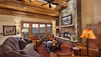 Rustic Vacation Rental with Exposed Log Beams near the Steamboat Ski Area, Colorado - Steamboat, Colorado - glamping.directory