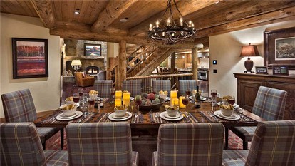 Rustic Vacation Rental with Exposed Log Beams near the Steamboat Ski Area, Colorado - Steamboat, Colorado - glamping.directory