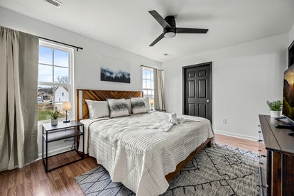 Comfortable Retreat with Hot-Tub in Sevierville, Tennessee - Sevierville, Tennessee - glamping.directory